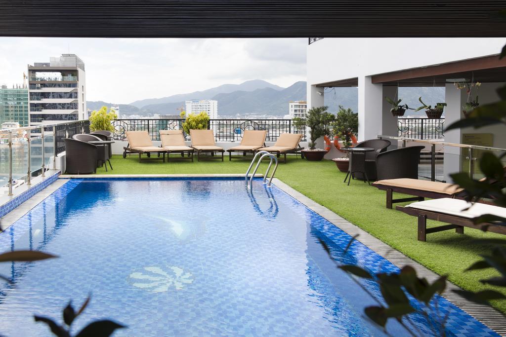 Apus Hotel Nha Trang Bagian luar foto